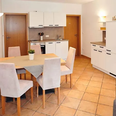 아파트 Restaurant - Garni Bei Peppo 에베른