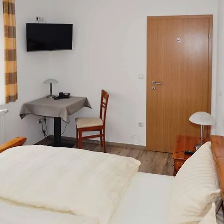 Apartment Restaurant - Garni Bei Peppo Ebern